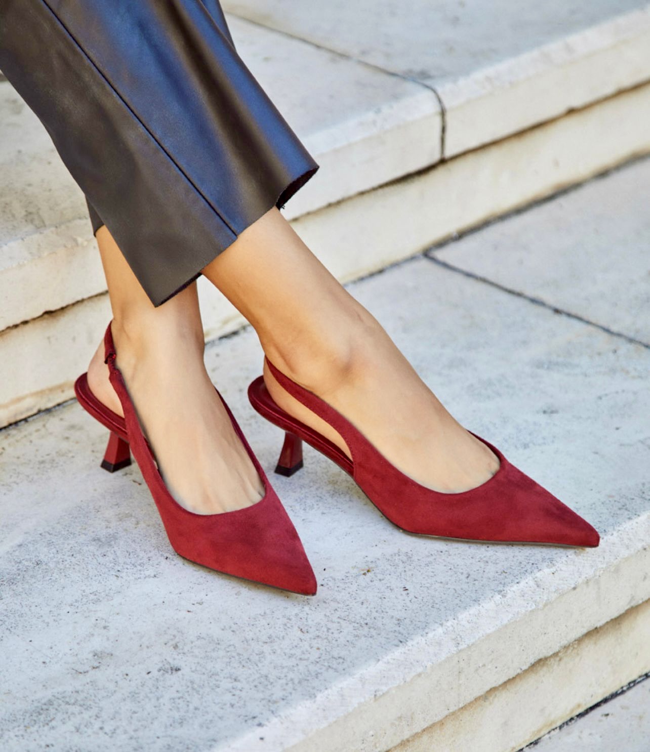 ZAPATO TACÓN BAJO ANTE CUCADETES PARA TI