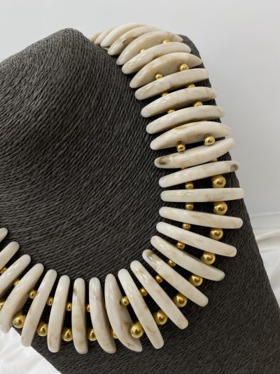 Alternative view of COLLAR DIENTES BEIGE