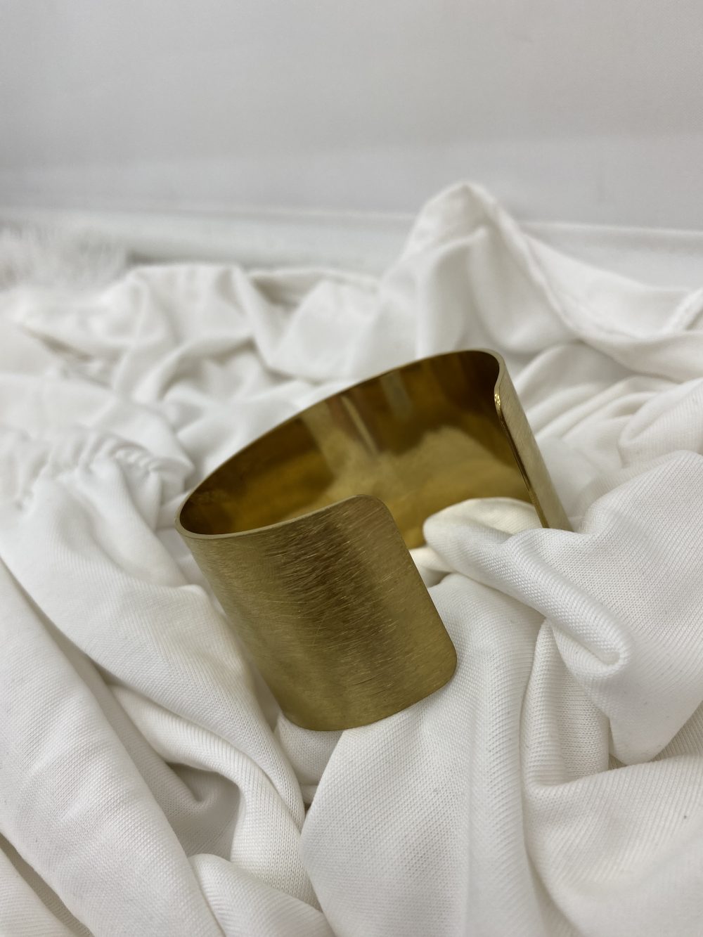 BRAZALETE DORADO LISO - Imagen 2