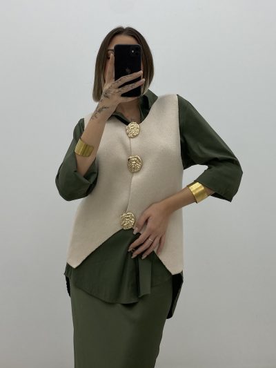 CHALECO BROCHES BEIGE