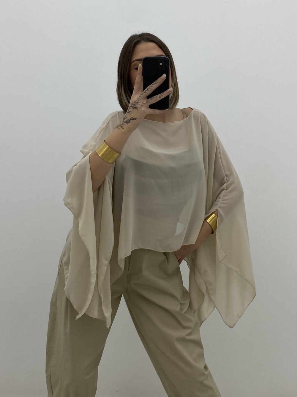 PONCHO DE GASA BEIGE