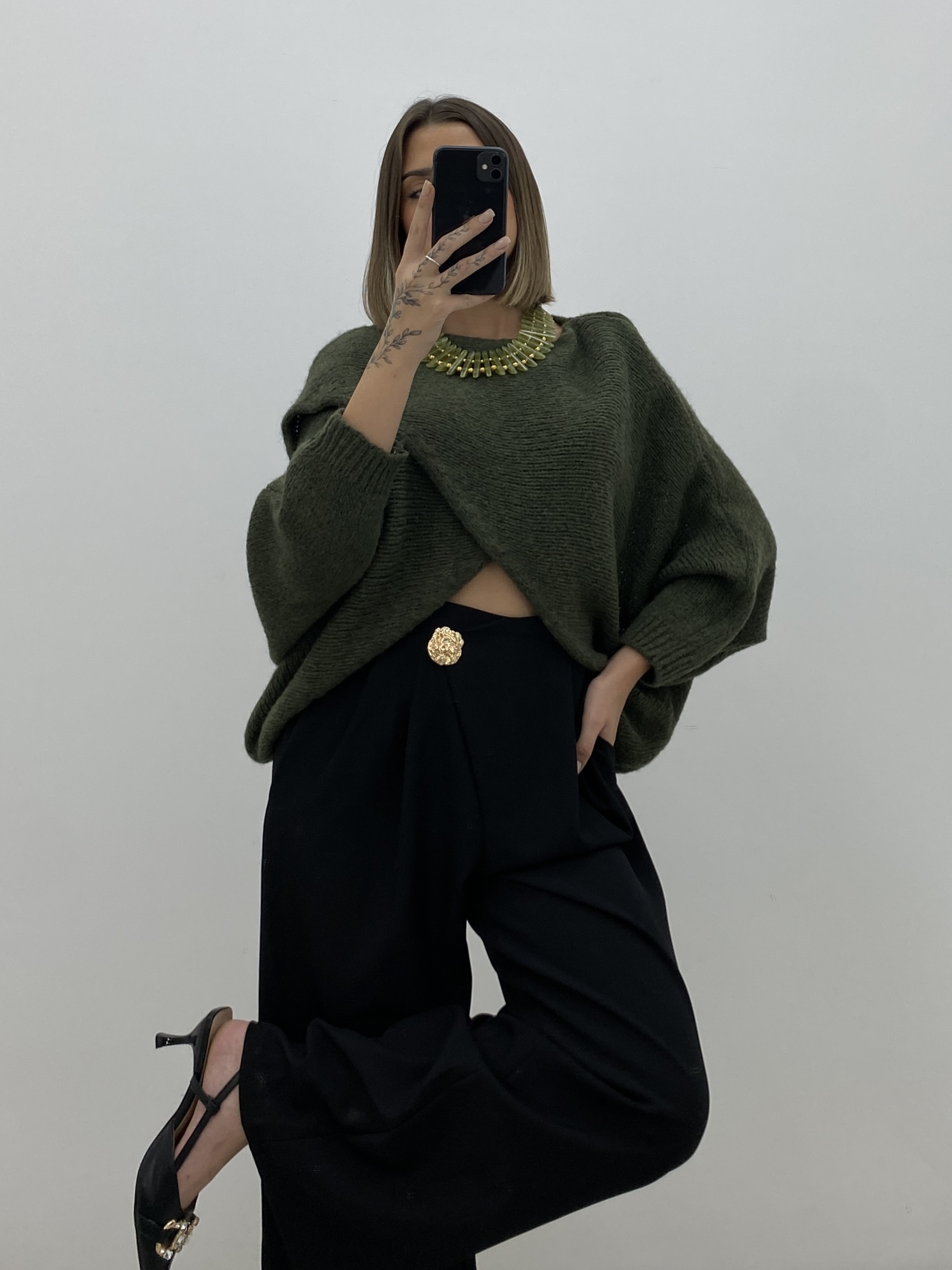 PANTALÓN BROCHE NEGRO