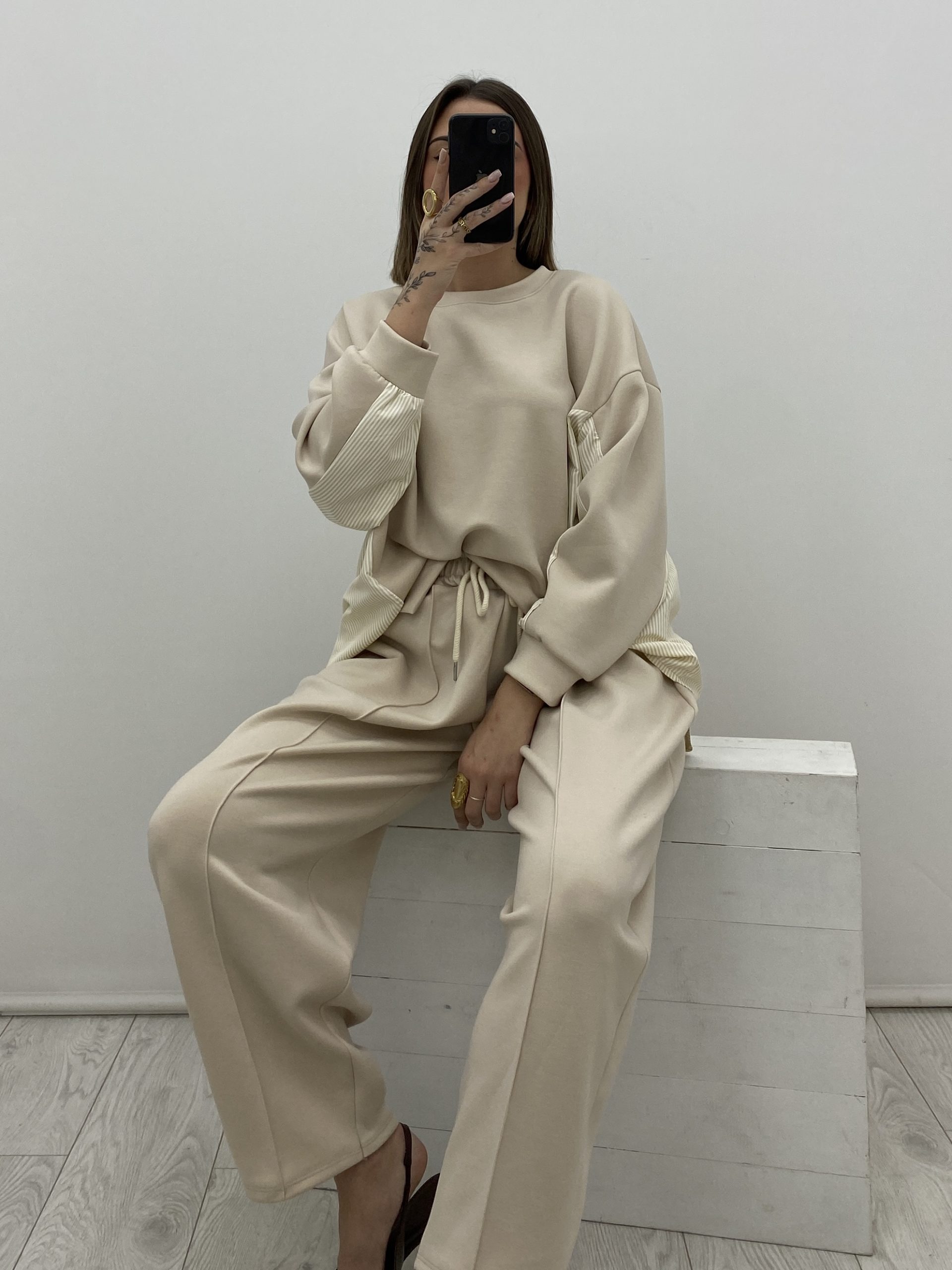 CONJUNTO COMFY RAYAS BEIGE - Imagen 4