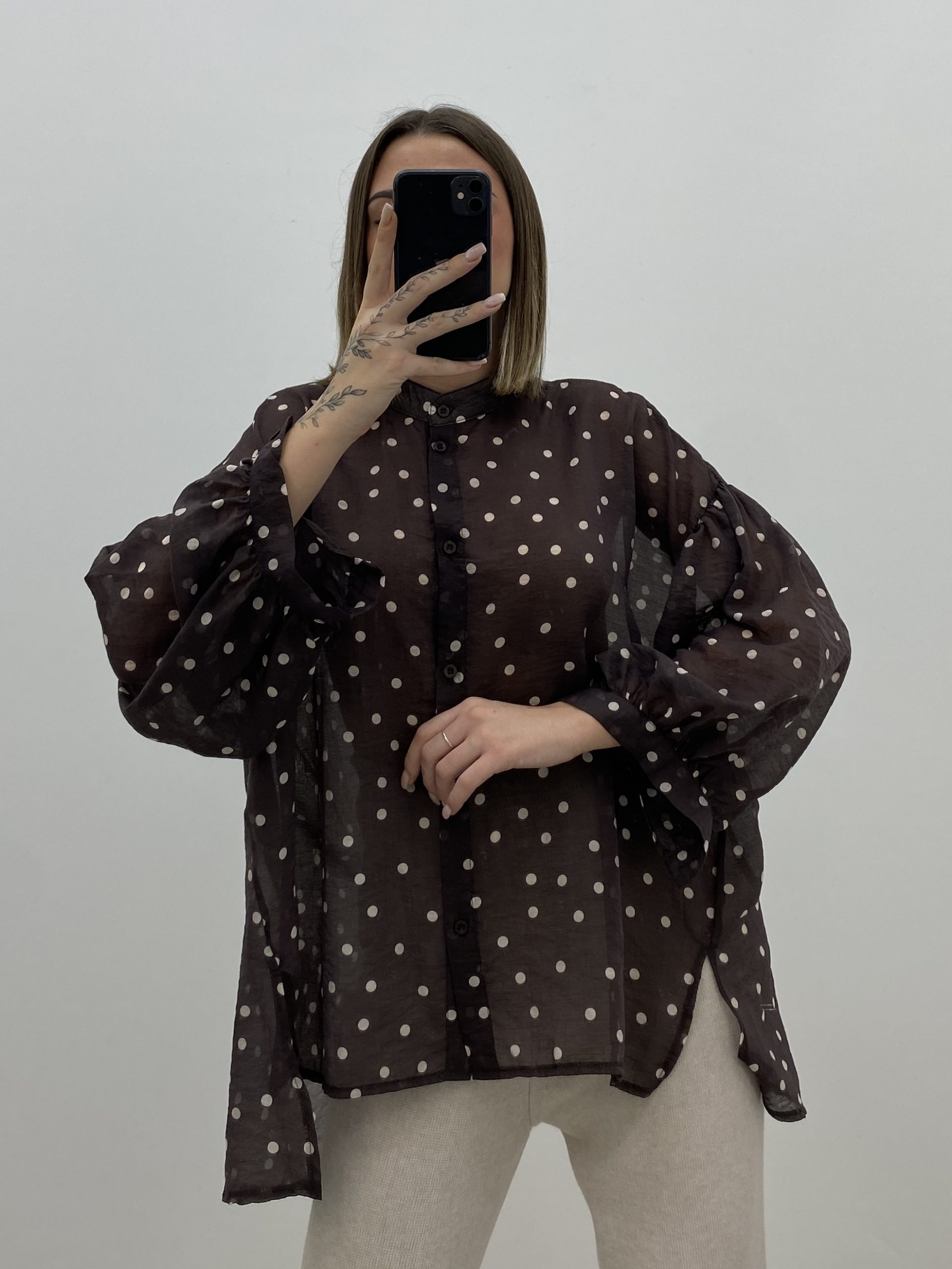 BLUSA GASA TOPO MARRÓN - Imagen 3