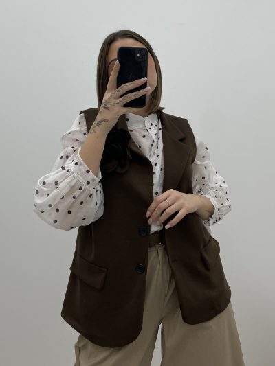 CHALECO PUNTO ROMA MARRÓN