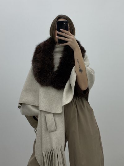 Alternative view of CUELLO PELO MARRÓN