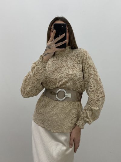 CAMISETA ENCAJE BEIGE