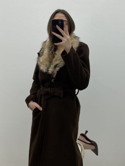 Alternative view of ABRIGO PAÑO CUELLO MARRÓN