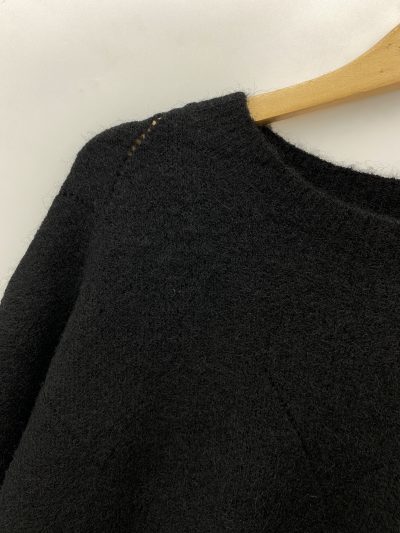 Alternative view of JERSEY CORAZONES NEGRO