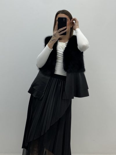 Alternative view of CHALECO PELO Y POLIPIEL