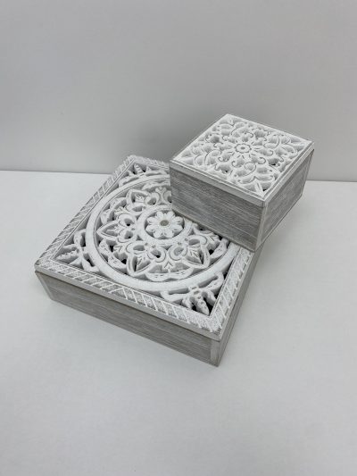 Alternative view of CAJA CALADA CUADRADA G.