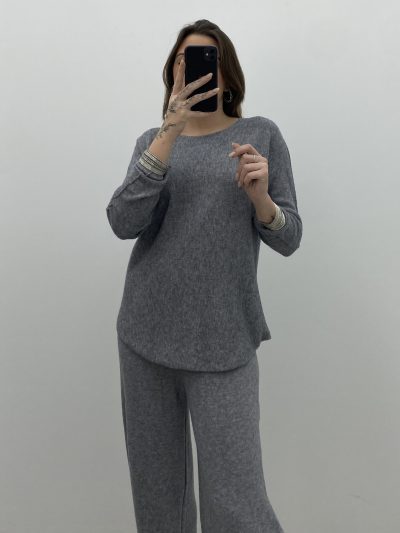 Alternative view of CONJUNTO DORIS GRIS