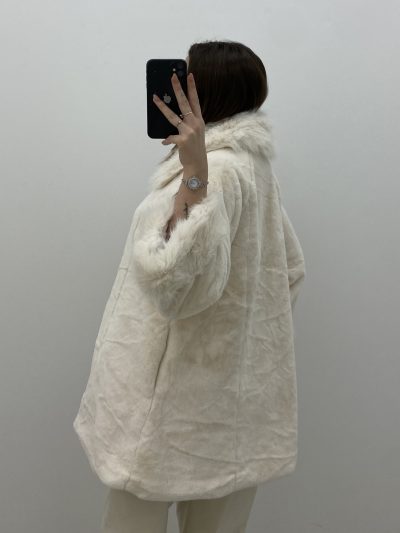 Alternative view of ABRIGO PELO EVASÉ