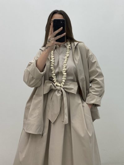 CORTA VIENTO EFECTO TAFETÁN BEIGE