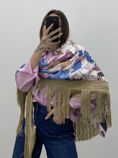 Alternative view of MANTÓN ESTAMPADO