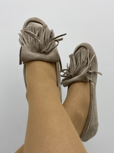 Alternative view of MOCASÍN ANTE CAMEL