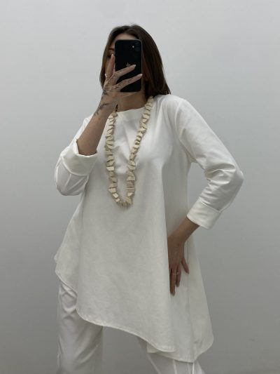 Alternative view of CAMISETA LARGA BLANCO ROTO