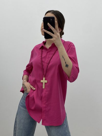 COLLAR LARGO CRUZ FUCSIA