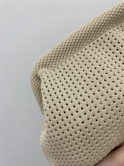 Alternative view of BOLSO DE MANO TEJIDO BEIGE
