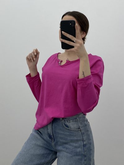 Alternative view of BÁSICA CUELLO PICO FUCSIA
