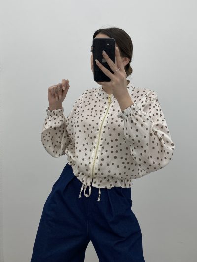 Alternative view of BOMBER CAMISA TOPOS BEIGE