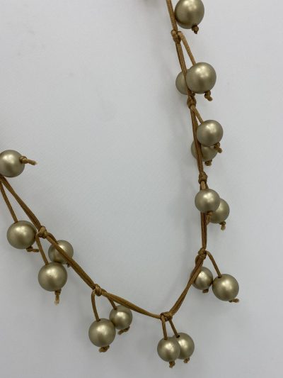 Alternative view of COLLAR BOLAS ORO