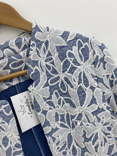 Alternative view of CHAQUETA EFECTO BORDADO