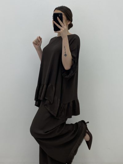 Alternative view of CONJUNTO CREP MARRÓN