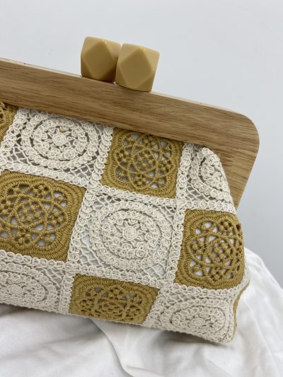 Alternative view of BOLSO TIPO CROCHÉ CAMEL