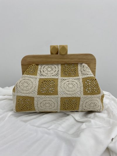 BOLSO TIPO CROCHÉ CAMEL