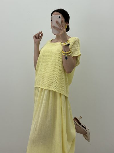 VESTIDO CAMISETA MANTEQUILLA