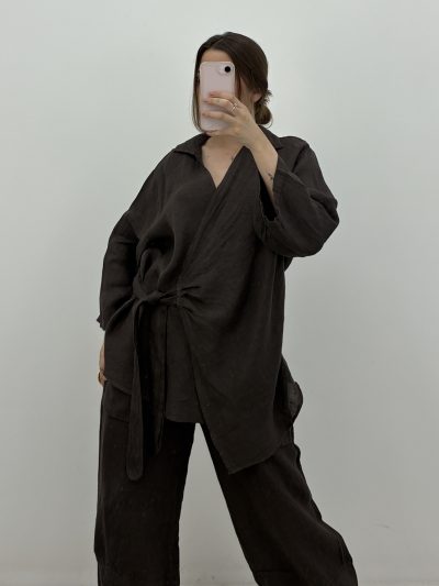 BLUSA LAZADA MARRÓN, 100% LINO
