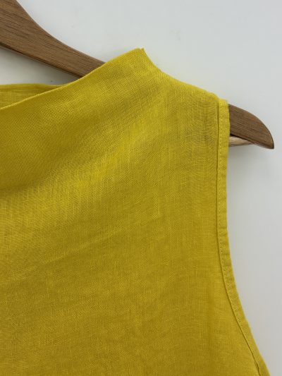 Alternative view of BLUSA CUELLO BARCO MOSTAZA, 100% LINO