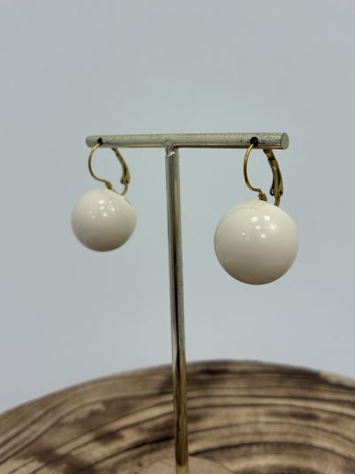 Alternative view of PENDIENTE BOLA CREMA