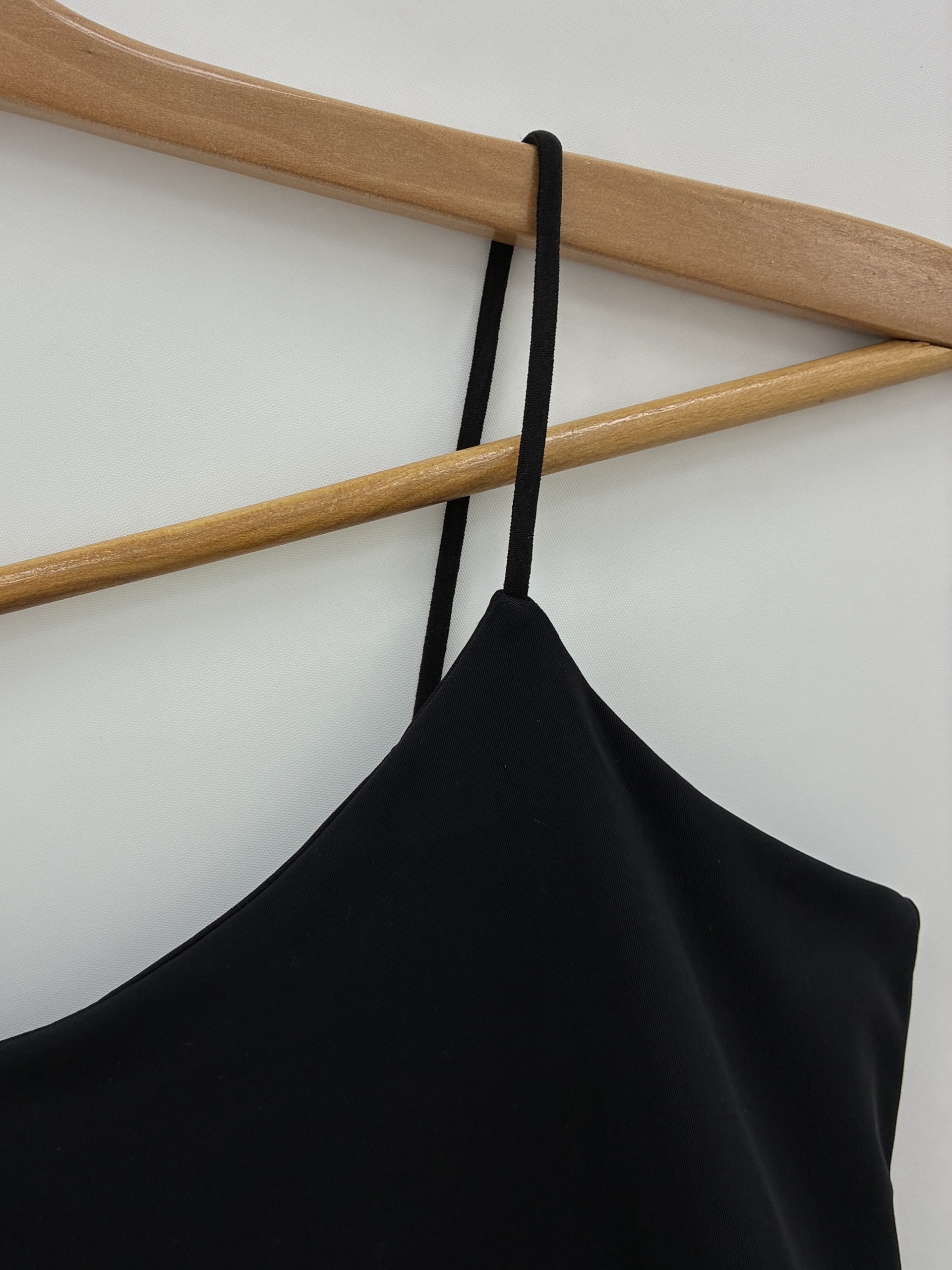 CAMISETA TIRANTE NEGRO - Imagen 3
