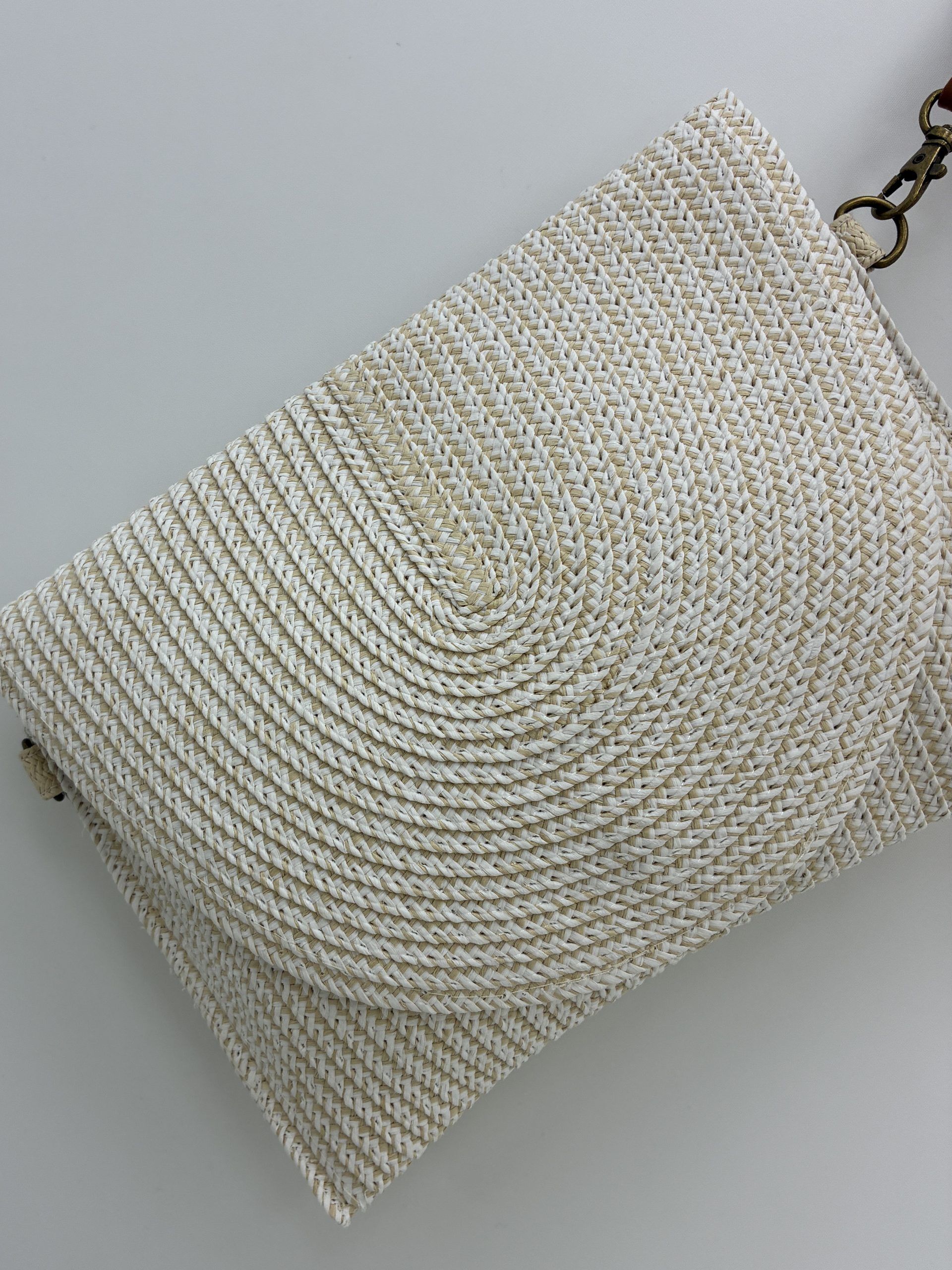BOLSO SOBRE RAFIA CREMA - Imagen 2