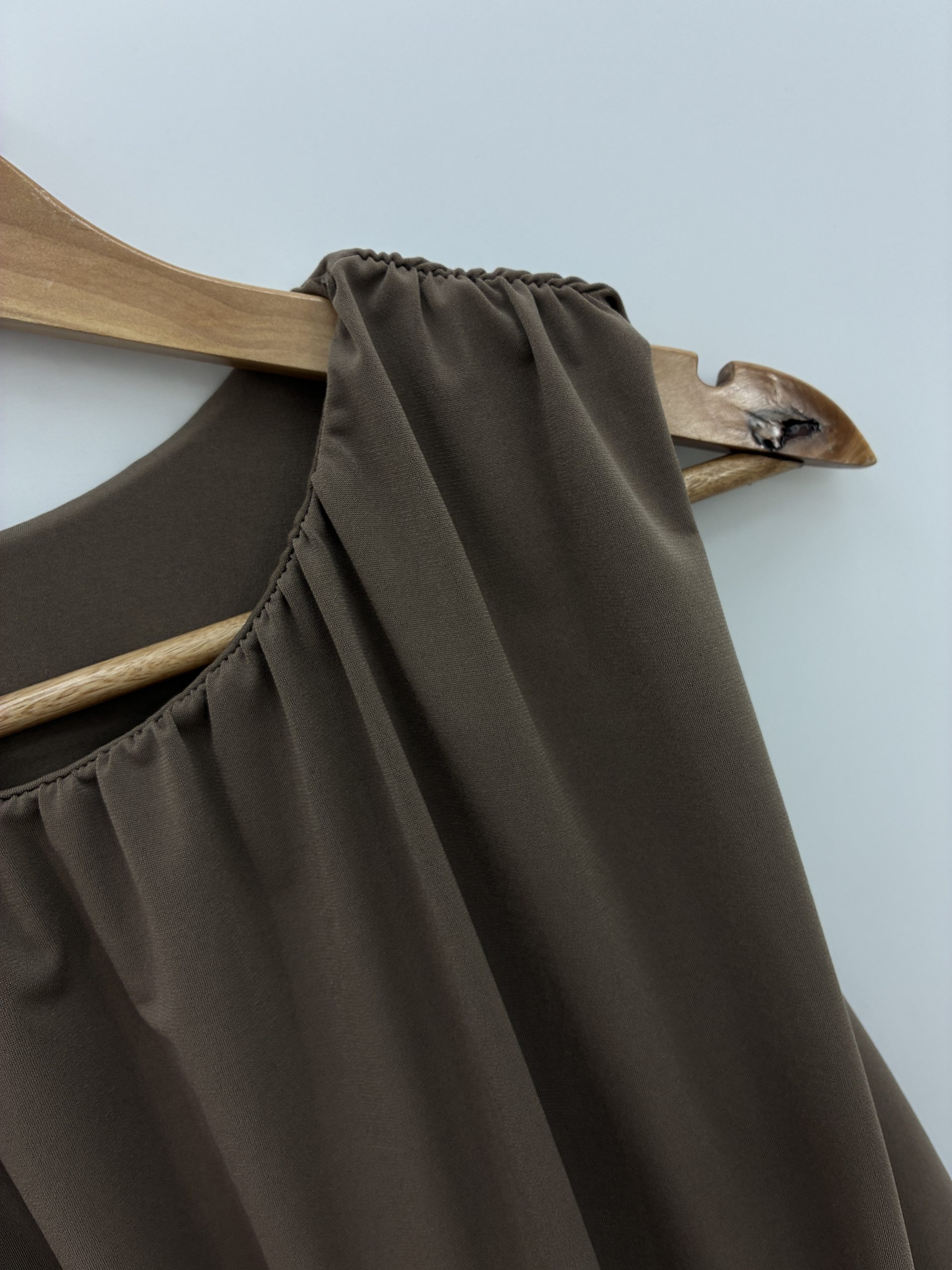 BLUSA TIPO BOMBACHO LICRA FRÍA CAMEL - Imagen 3
