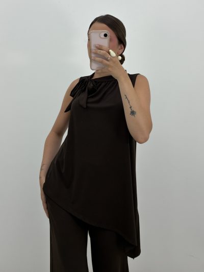 BLUSA CUELLO HALTER LICRA FRÍA MARRÓN