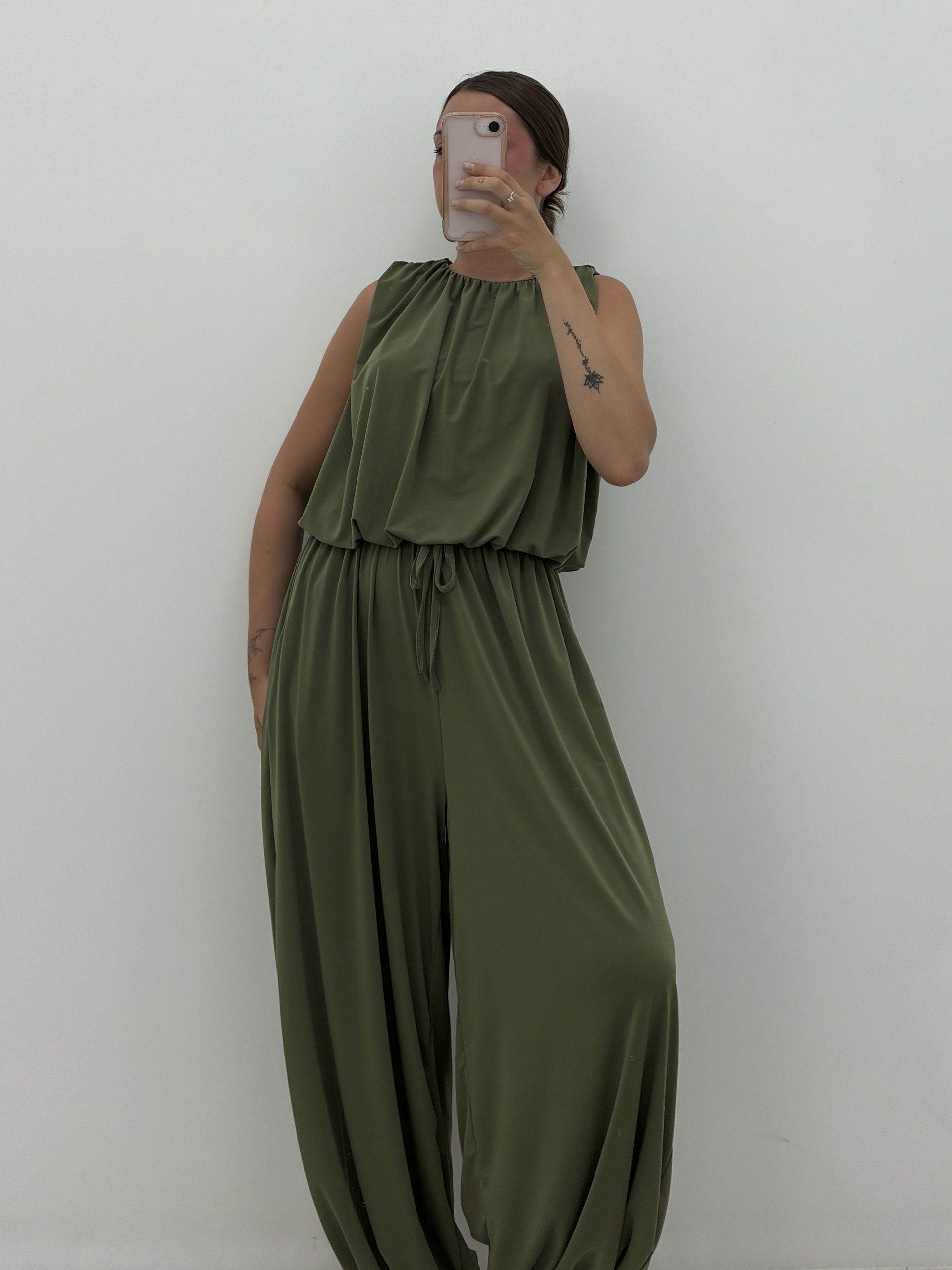 PANTALÓN LICRA FRÍA BOMBACHO VERDE OLIVA - Imagen 2