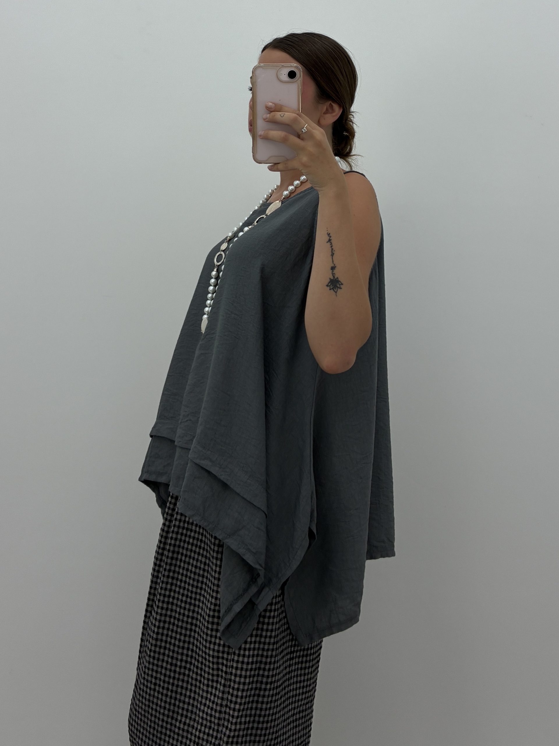 BLUSA ASIMÉTRICA GRIS - Imagen 3