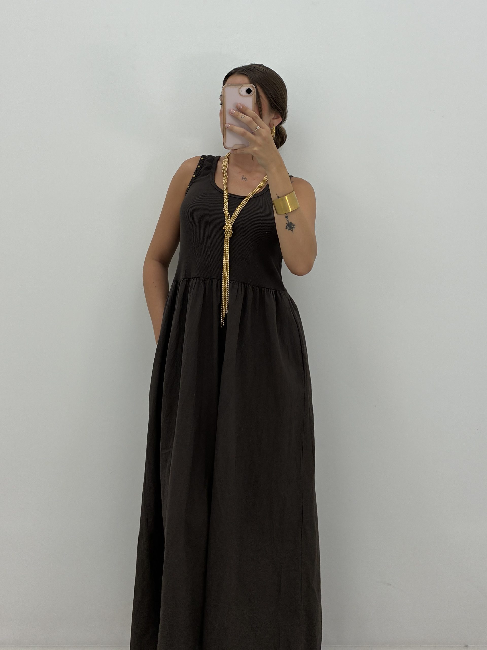 VESTIDO TACHAS CHOCOLATE - Imagen 2