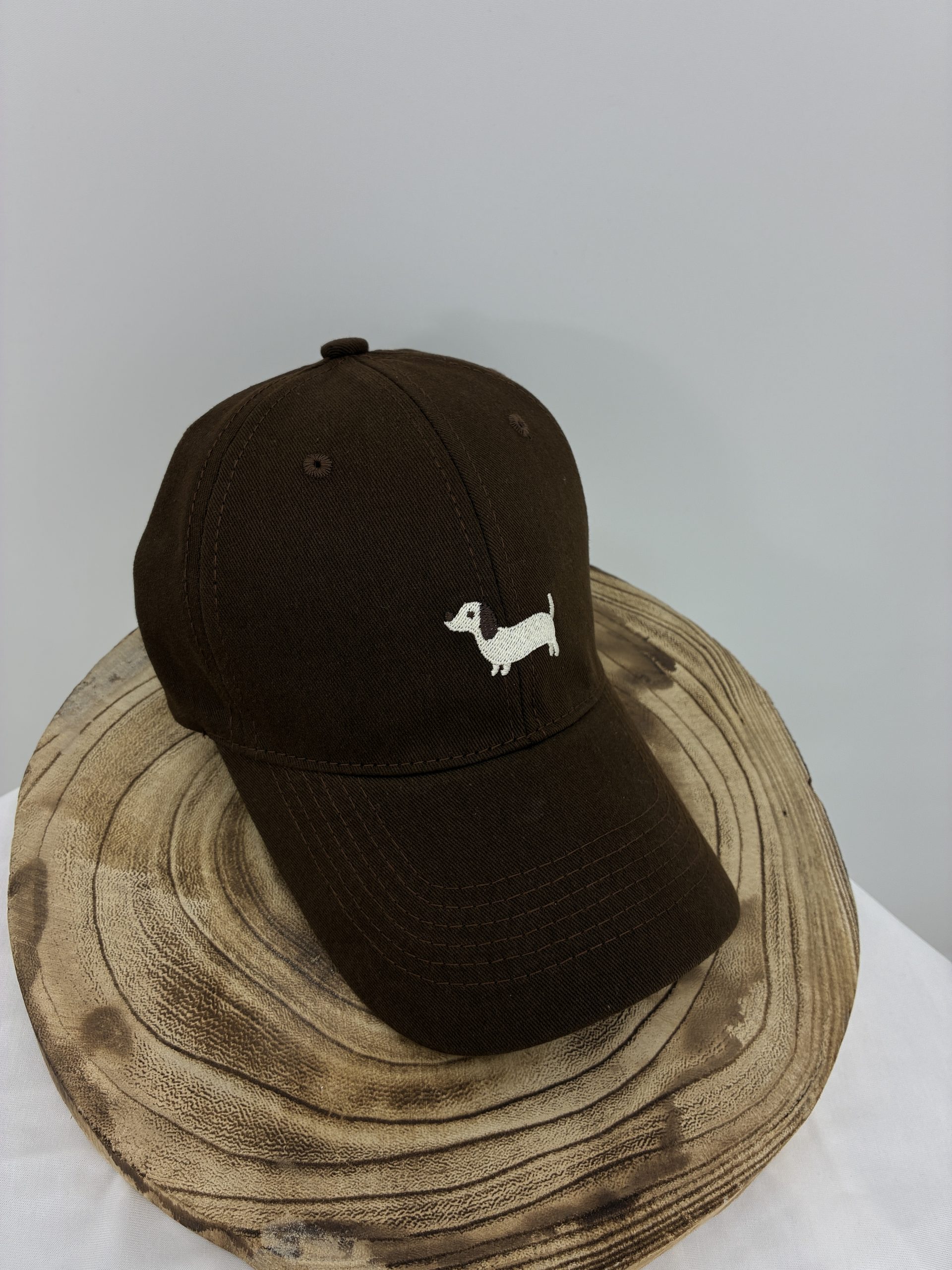 GORRA MARRÓN BORDADO PERRITO - Imagen 2