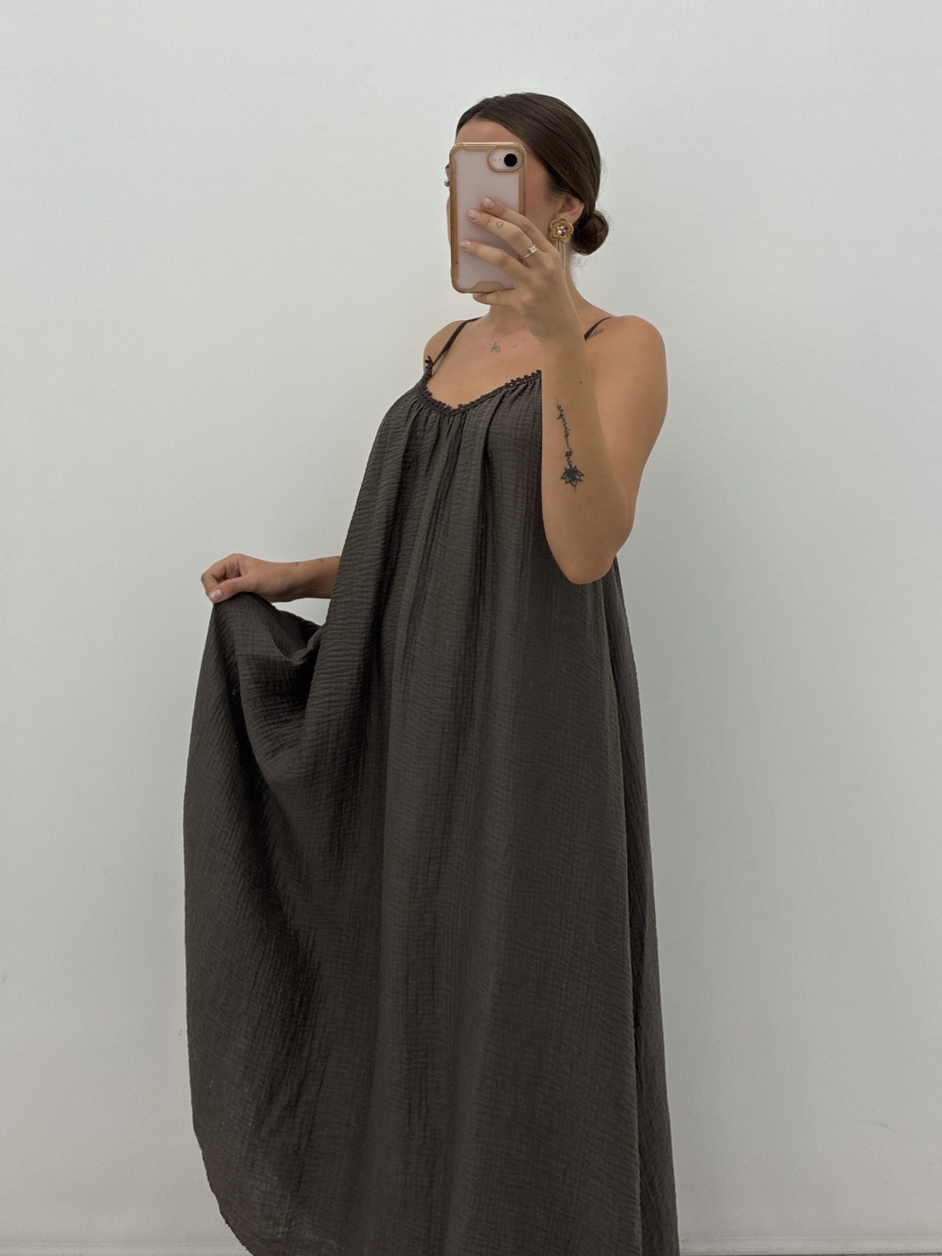 VESTIDO MAXI MUSELINA MARRÓN