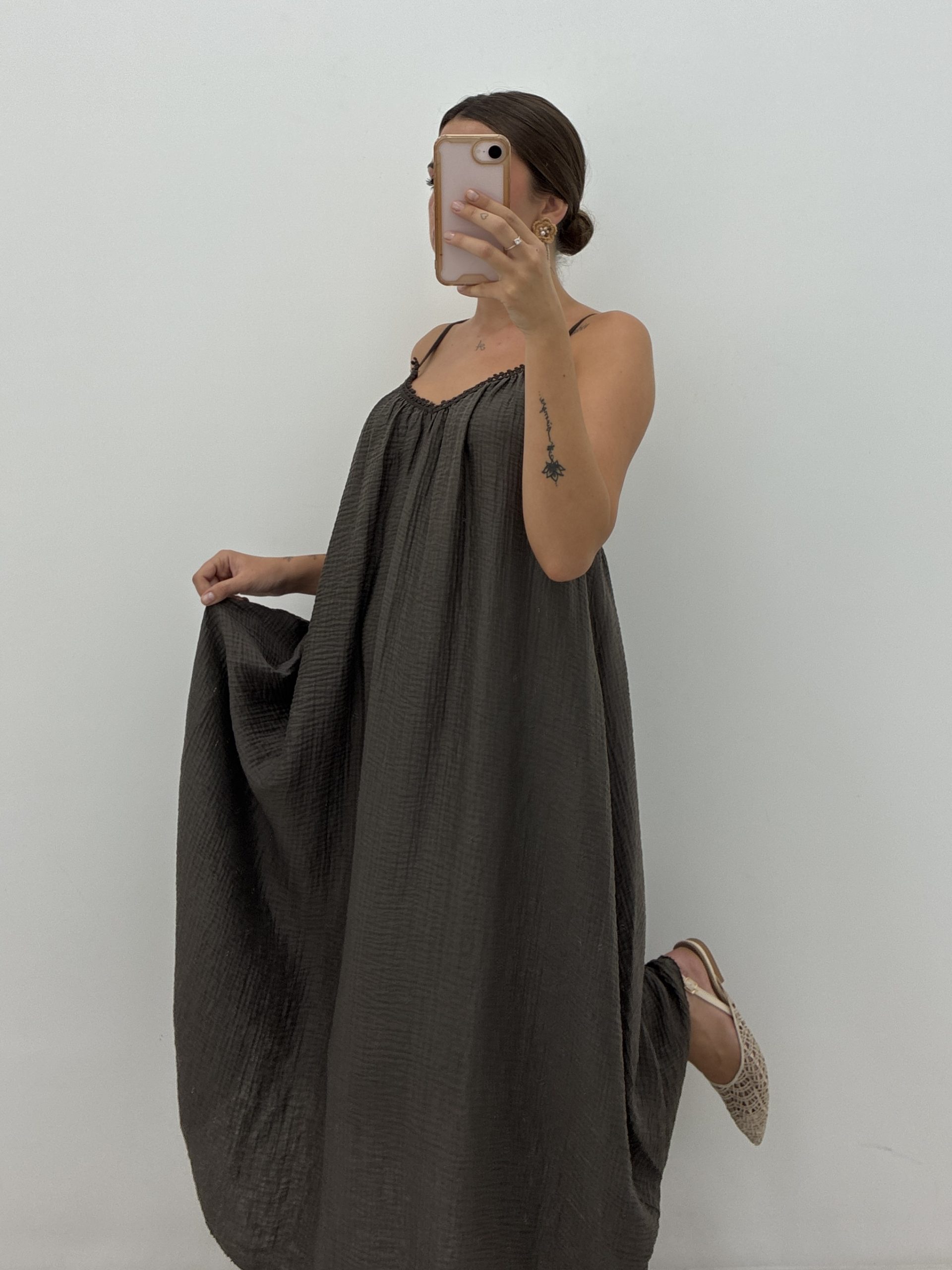 VESTIDO MAXI MUSELINA MARRÓN - Imagen 3