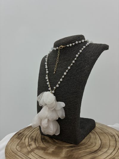 Alternative view of COLLAR LARGO CUENTAS CRISTAL BEIGE