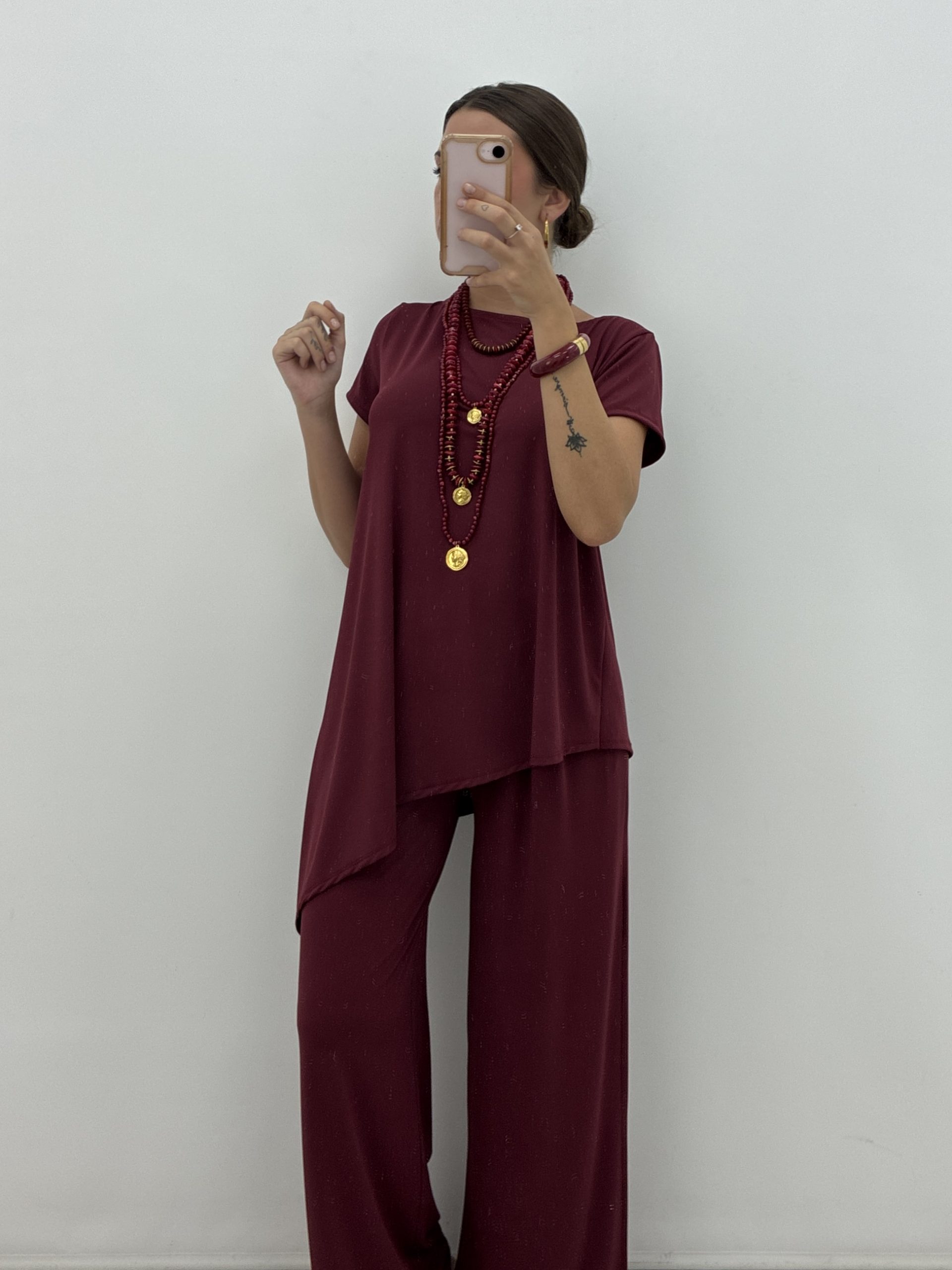 CAMISETA ASIMÉTRICA LICRA FRÍA BURDEOS - Imagen 2