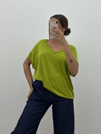 CAMISETA PICO FLUIDA PISTACHO