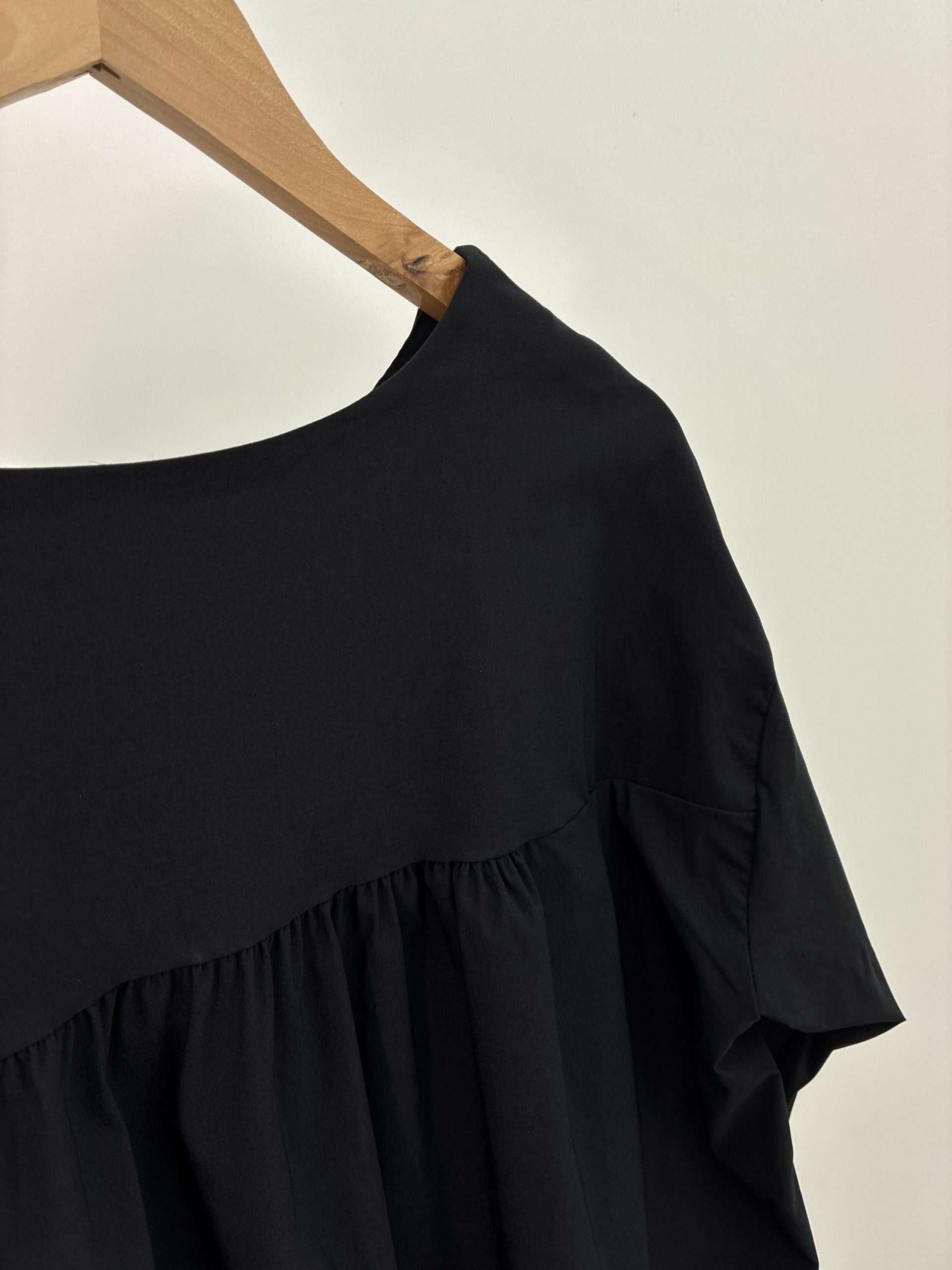 BLUSA OVERSIZE NEGRO - Imagen 3