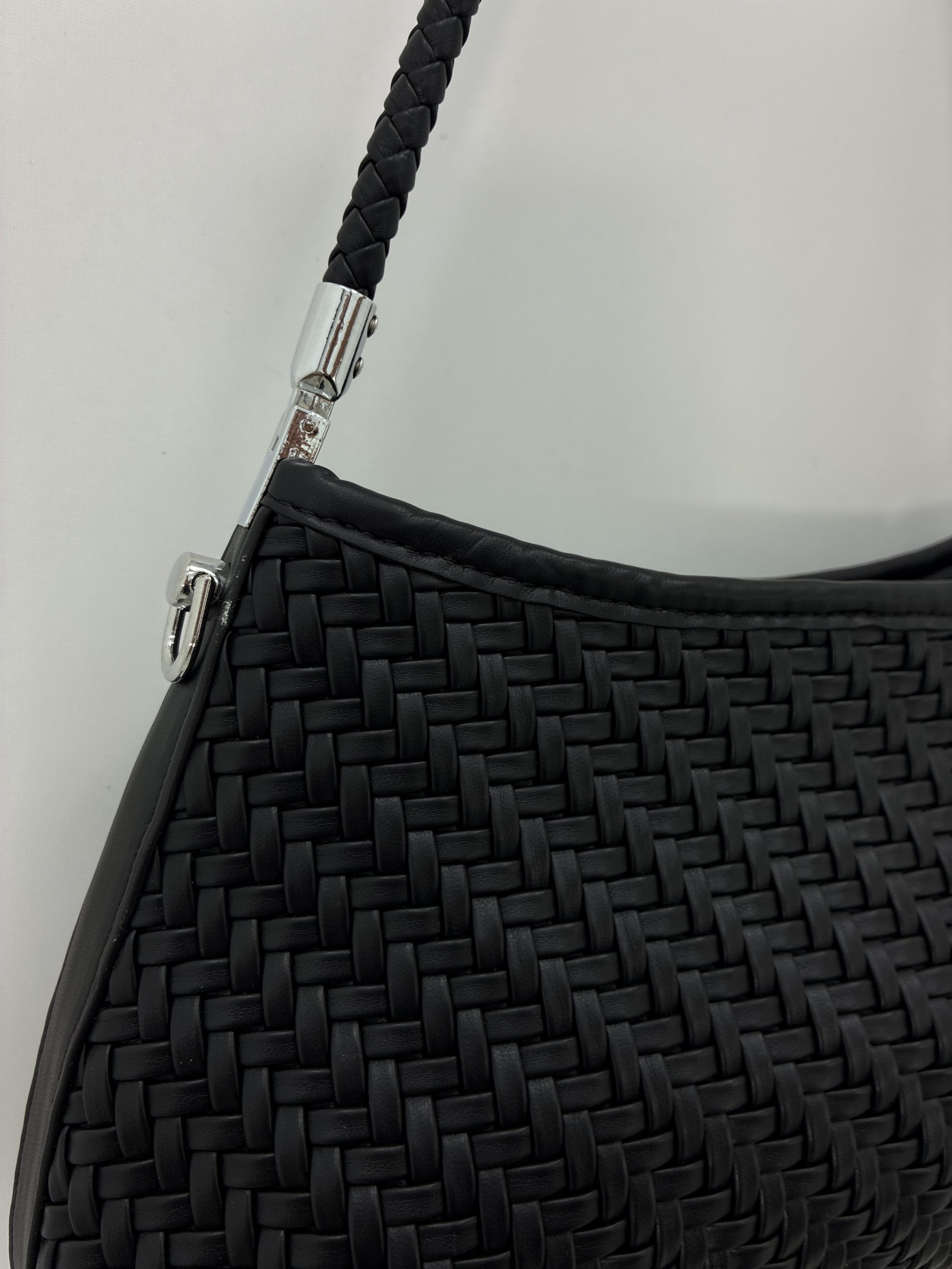 BOLSO TRENZADO NEGRO
