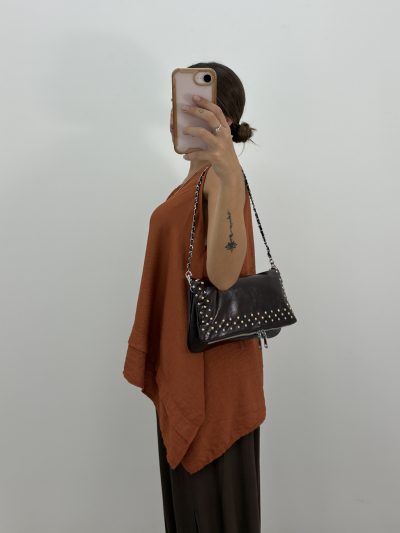 Alternative view of BOLSO TACHUELAS MARRÓN